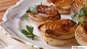Un antipasto gustoso che arriva dall'america è l'hot dog alle cipolle una ricetta semplice e molto appetitosa. Ricetta Cipolle Stufate In Padella Consigli E Ingredienti Ricetta It