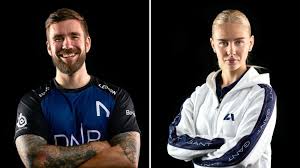 Amalie snøløs est une personnalité de la télévision norvégienne, créatrice de mode et de contenu, passionnée par le football, tant réel que virtuel. All About Amalie Snolos