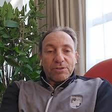 L'ancien international Vincent Bachet est au micro d'Axelle pour nous  donner son ressenti après la victoire 3-0 de son équipe, les Blues  Brothers, contre les Hormadi Old Players. Retrouvez d'autre réaction, plus