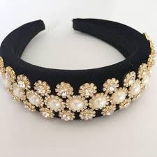 أطواق ناعمة و رائعة للشعر Statement Necklace Minimalist Photography Jewelry