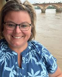 How well do you know my agent Joslyn White?? She's got it going on…