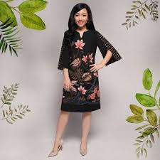Jenis kain kekinian yang bisa jadi bahan long dress menawan. 56 Model Dress Batik Modern Terbaru 2020 Muda Co Id