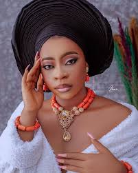 Exclusive Shoot of Actress Sharon Okeke.Guess at labake Olododo premier  event. @sharonowen100 ______ Photograph: @abisola_shotit Makeup: @2oh_glam  ______ For Bookings and inquiries,click