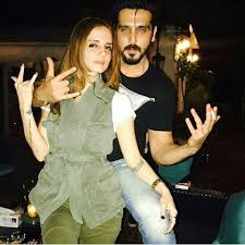 Sussanne khan latest information and updates: Zayed Khan With Sister Sussanne Khan Photo Ø²Ø§ÛŒØ¯ Ø®Ø§Ù† Ùˆ Ø®ÙˆØ§Ù‡Ø±Ø´ Ø³ÙˆØ²Ø§Ù† Ø®Ø§Ù† Ù‡Ù…Ø³Ø± Ø³Ø§Ø¨Ù‚ Ø±ÛŒØªÛŒÚ© Ø±ÙˆØ´Ù† Bollywoodactress Bol Bollywood Celebrities Bollywood Zayed Khan