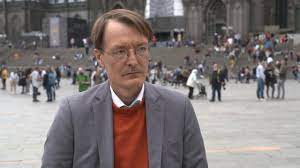 Angela spelsberg meint, ihr ex würde der verantwortung nicht gerecht werden. Corona Keine Grosse Gefahr So Reagiert Karl Lauterbach Auf Die Thesen Seiner Ex Angela Spelsberg