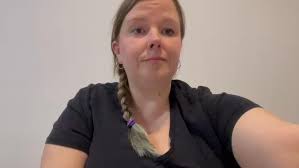 Hello Everyone!, My name is Paige Barnaby, my sign name letter "P"