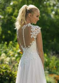 We did not find results for: Sweetheart Gowns Style 11020 Queen Anne Neckline A Line Gown With Tulle Skirt Kleid Hochzeit Hochzeitskleid Spitze Hochzeitskleider Vintage