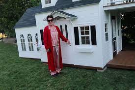 Kris Jenner Tearfully Surprises Granddaughter Stormi With Best Christmas Gift Of All Time Jenner Kris Jenner Kylie Jenner