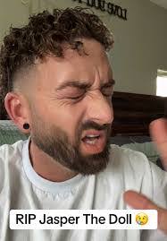 Jasper Wells's Instagram, Twitter & Facebook