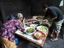 Mangut lele di tempat ini mempunyai tampilan kalau ke jogja tidak menyantap gudeg kan, seperti ada yang kurang, ya! Mangut Lele Mbah Marto Istimewanya Masakan Tradisional Kuliner Yogyakarta