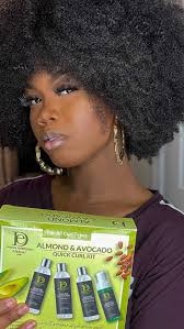 Checking in for the #DEBlackIcon Contest & Giveaway is @_harrisjanae_! ,  Watch until the end to see which Black icon she is paying homage to using  our Almond & Avocado Shampoo, Conditioner, Detangling ...