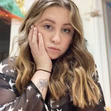 Claire Cassidy (clairelcas)