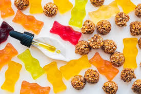 making gummies with cbd