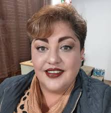 Corações em feltro ♥ Sugestão para lembrancinha do dia da mulher ♥  AMEIII!!! Créditos: Ateliê Daddy (https://www.facebook.com/AtelieDaDaddy/)