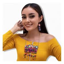 Yul Collar De Muñequitas Quitapenas De Colores Color Dorado