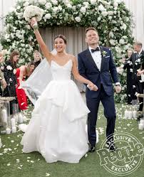 The Most Stunning Photos From Lea Michele S Wedding To Zandy Reich In 2020 Celebrity Bride Celebrity Weddings Bridal Looks
