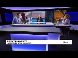 Ce vendredi aura lieu la première prière célébrée dans l'édifice depuis près d'un siècle. Sainte Sophie La Mosquee De La Discorde Youtube