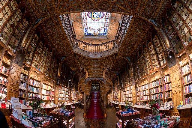La visita a la librería Lello de Oporto: trucos y curiosidades