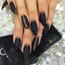 Matte Black And Gold Acrylic Nails Laquenailbarr Single Photo Instagrin Classy Black Nails Gold Nails Nails