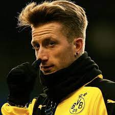 The most famous reus haircut is the slicked back short spiky haircut. Best Marco Reus Haircuts Hairstyles 2021 Update