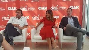 Ti consente di avere lo sconto family & friends tutti i giorni della settimana e per tutti i film sia 2d che 3d! Cine 2017 Presentato Terapia Di Coppia Per Amanti Cinemaitaliano Info