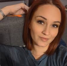 Serena Phillips's Instagram, Twitter & Facebook