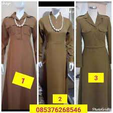 Tak hanya cocok dengan warna baju yang dominan gelap, sebenarnya seseorang intinya, anda harus tetap percaya diri dengan apa yang anda kenakan agar tidak melulu tampil dengan memakai baju berwarna gelap. Gamis Pemda Aceh Jilbab Cornskin