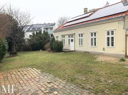 Diese brandneue wohnung mit zwei schlafzimmern ist voller charakter und hell.es ist ein voll ausgestattetes, modernes, helles und geräumiges apartment mit einem. Eigenes Hof Haus Mit Garten Zu Vermieten Mietguru At