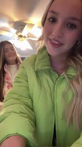 elphaba and glinda vibes today 🤗🤗@M A D D I E H A R K I N S