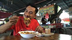 Jalan jalan cari makan 2011 (carini foods station). Pengacara Naz Amalkan Puasa Sunat Gara Gara Banyak Makan Hiburan Mstar