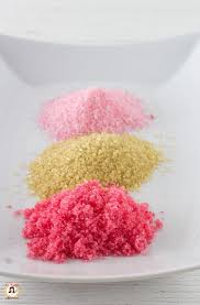 1 aggiungere lo zucchero speciale del panettiere alla smerigliatrice cibo. Come Fare Lo Zucchero Colorato Anche A Velo A Casa Tua Trucco Facilissimo Zucchero Colorato Zucchero Decorazioni Torte Con Panna