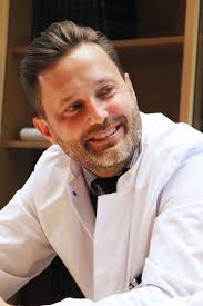 Interview Zum Kooperationsstart Mit Der Augenklinik Des Lmu Klinikums In Der Gewebespende Und Hornhautaufbereitung Deutsche Gesellschaft Fur Gewebetransplantation