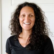 🎤 Walked into Mic Drop Club ready to be vulnerable with women who get that  speaking is about connection, not perfection. You know what I love most  about these gatherings? Nobody comes