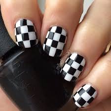 15 Einfache Schwarz Weiss Nageldesigns Fur Anfanger Schwarze Nageldesigns Nagelkunst Design Malve Nagel