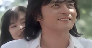 Park Eun Bin cực xinh trong tà áo dài Việt, nhưng vì sao khán giả nhắc tên  Kim Tae Ri?