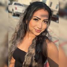 Where to find makeup artists?