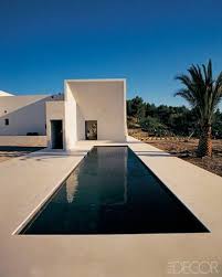Es Ist Sommer Zeit In Der Nahe Des Pools Zu Bleiben Pool Designs Swimming Pool Designs Architecture