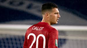 A roma, de paulo fonseca, está interessada no jovem lateral diogo dalot (manchester united). Diogo Dalot Joins Milan On Loan After Man Utd Struggles As Com