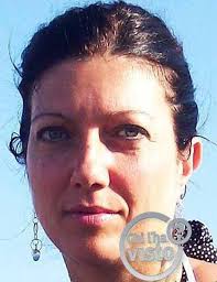 Caro Antonio, mi sembra davvero strano dover comunicare con te per  iscritto. Non possiamo più parlare: quando entro nel letto, tu dormi già, e  quando ti alzi, io dormo ancora. Durante il