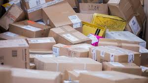 Dhl engages in pick up and delivery services for parcels, documents and lightweight goods. Dhl Hebt Paketpreise Fur Geschaftskunden An