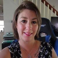 Ashley Marinaro's Instagram, Twitter & Facebook