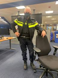 Agenten belaagd met illegaal zwaar vuurwerk oud & nieuw is normaal gesproken voor iedereen een leuk en gezellig feest. Lotte Van Munster Operationeel Specialist A Recherchekundige Politie Nederland Linkedin