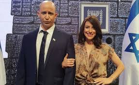 גנץ סיכם עם ממשל ביידן על הקפאת בניה בהתיישבות וכבר מקיים אותה בפועל. T Bf6pdntb7idm