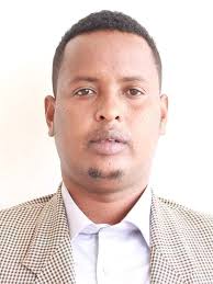Musharax Aqalka Sare Abwaan yusuf mumin ayaa la sheegayaa rajadiisa 100% ay  tahay Sababta waa weeye dhanka aqoontiis iyo wuxu ka gadan yahay dhanka  shacabkiis iyo dhanka madaxweyne Mohamed Abdullahi Farmaajo iyo