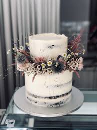 Lottas Torten In 2021 Hochzeitstorte Blumen Hochzeitstorte Hochzeitstorte Zweistockig