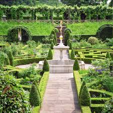 Water In English Gardens 15 Of 33 Knot Garden Hatfield House Hertfordshire Uk Formal Gardens Garden Fountain English Garden