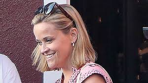 Reese witherspoon best blonde haircut. Reese Witherspoon S Short Bob Haircut See Hair Makeover Pics Hollywood Life