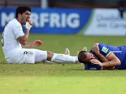 In another moment of madness uruguayan forward luis suarez dug his teeth into an opposing player. Fifa Opens Proceedings Against Uruguay S Luis Suarez For Apparent Bite Abc News