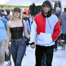 Controversial youtuber logan paul, while posting about seemingly everything in his life, keeps one thing pretty private: Youtuber Logan Paul Buys Girlfriend Josie Canseco A Horse People Com