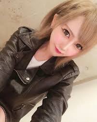 日奈森 めぐさんはinstagramを利用しています ２時間だけ出勤して光の速さで直帰しました 染めて３日目だけどもはや金髪にもどってきたよ すすきの ニュークラブ ニュークラ キャバクラ ニュークラ嬢 キャバ嬢 leather jacket fashion leather